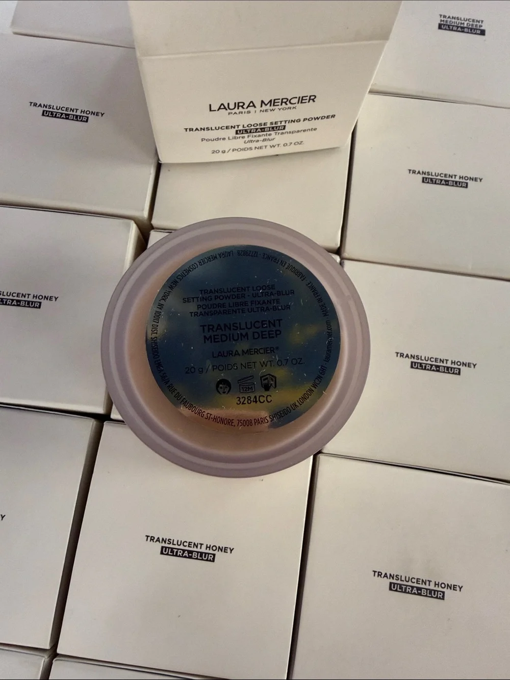 laura mercier Translucent Loose Setting Powder - White/Cream Box